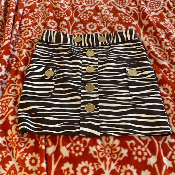 Zebra print mini skirt!! - Picture 4 of 4